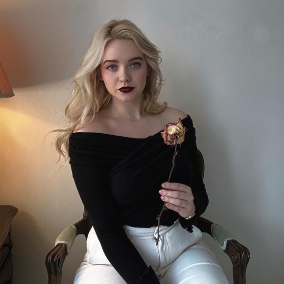 Off the shoulder top - Picture 3 of 6